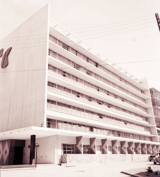 Commodore Hotel 2026.850 10